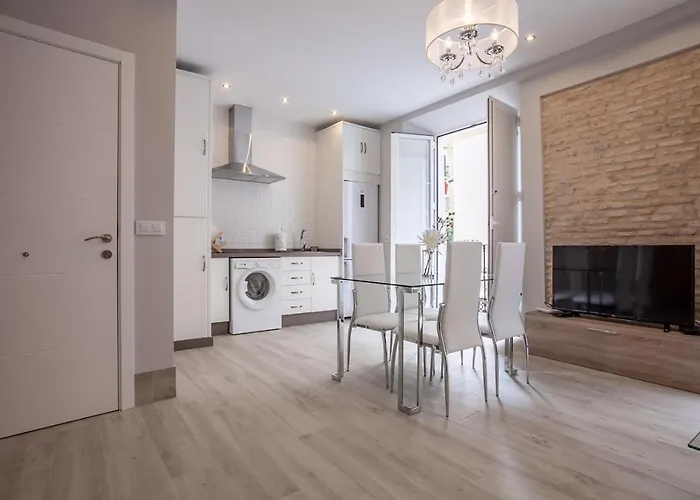 Apartamento Casco Antiguio ↑ Calidades 4 Px 1 Br